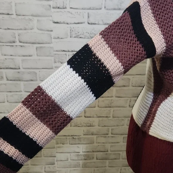 Womens Vneck SZ M Sweater - Picture 4 of 7